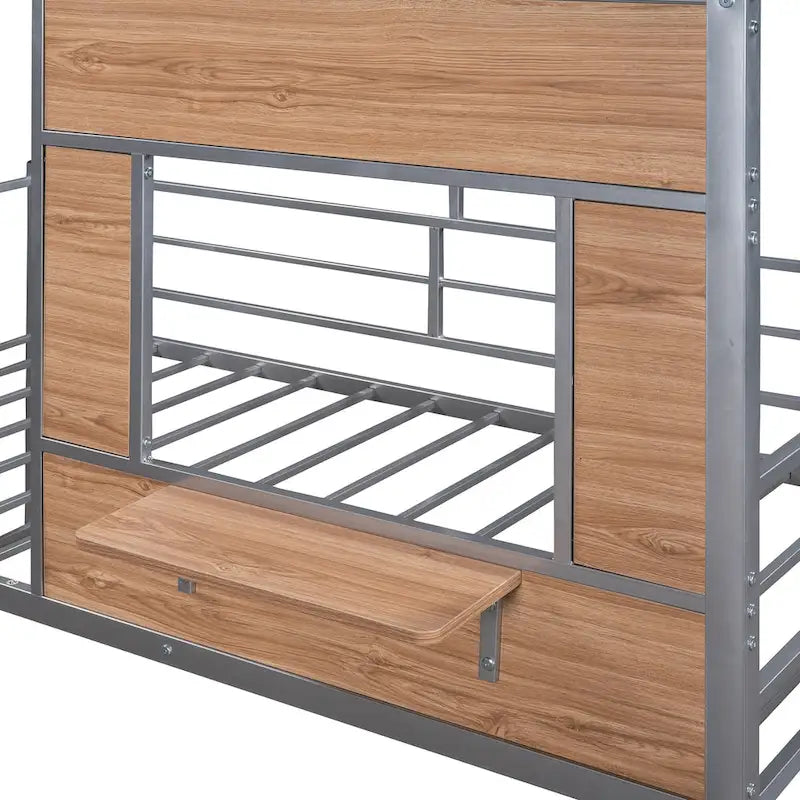 Lit mezzanine maison en métal gris de taille double avec toit en bois, fenêtre et barrière de sécurité