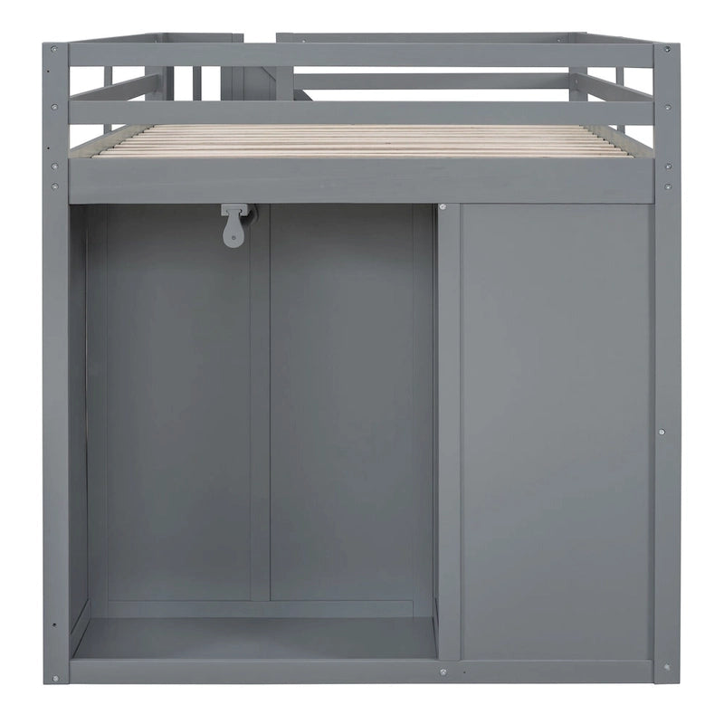 Lit mezzanine gris en pin massif de taille double avec armoire ouverte, unité à 4 tiroirs, armoire à deux portes et escalier de rangement côté droit.
