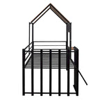 Lit mezzanine maison noir en métal et bois de taille double avec toit à lattes, panneau de fenêtre côté droit, échelle inclinée et garde-corps verticaux intégraux